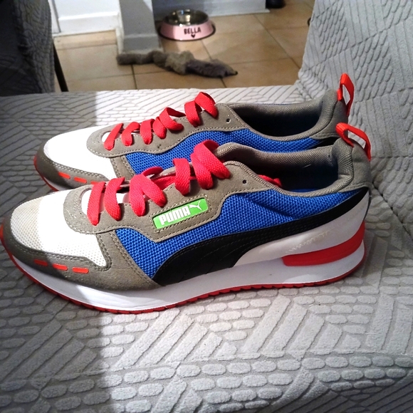 Men's Puma sneakers - Picture 1 of 3